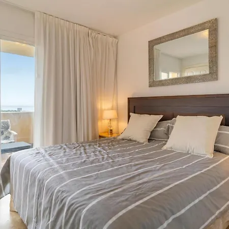 2 Bedroom Cozy In Appartement *