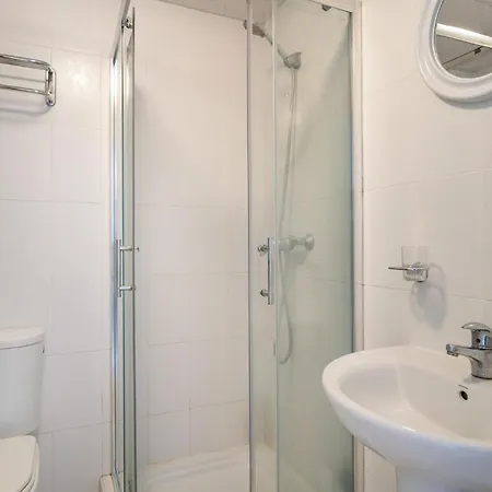2 Bedroom Cozy In Manilva