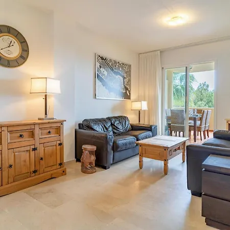 2 Bedroom Cozy In Manilva